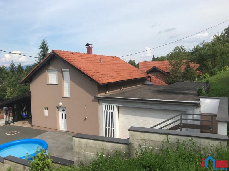 Prodaje se samostojeća visoka prizemnica u Svetom Križu kraj Zaprešića